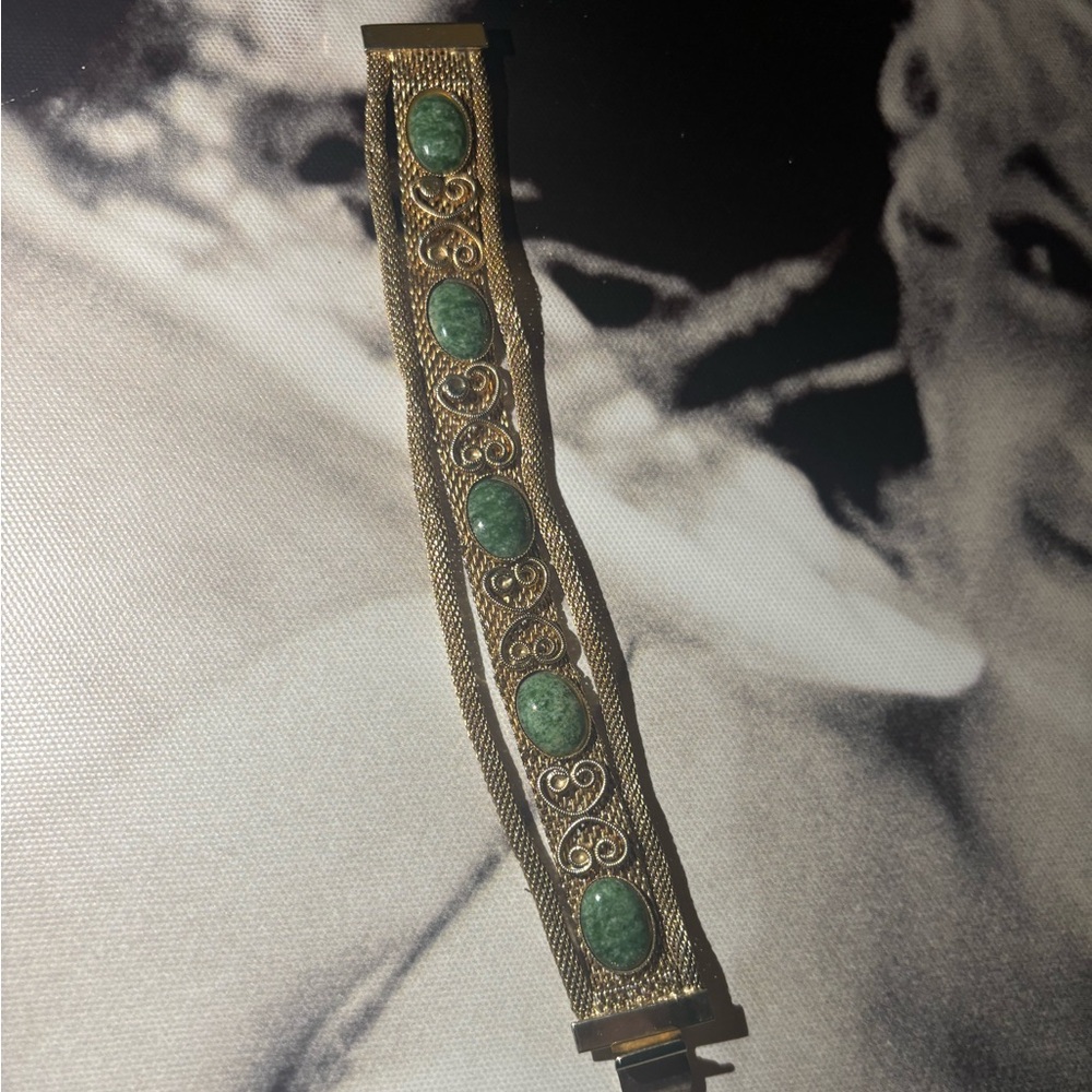 Vintage Estate Goldtone Mesh bracelet with green stones